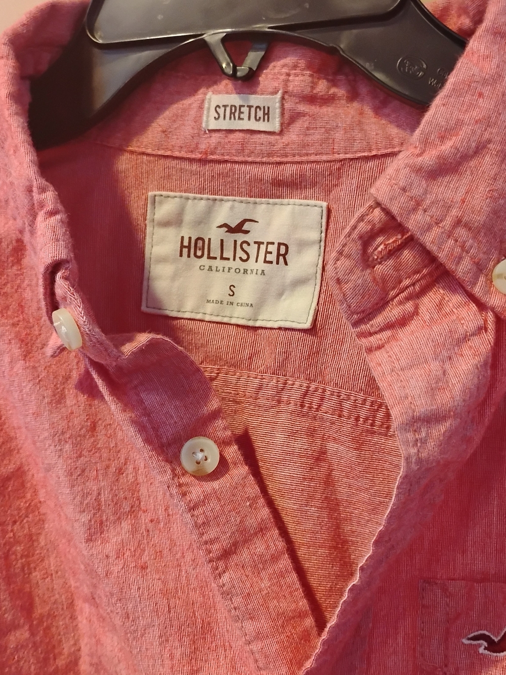 Hollister Men’s Coral Button-Down Stretch Shirt